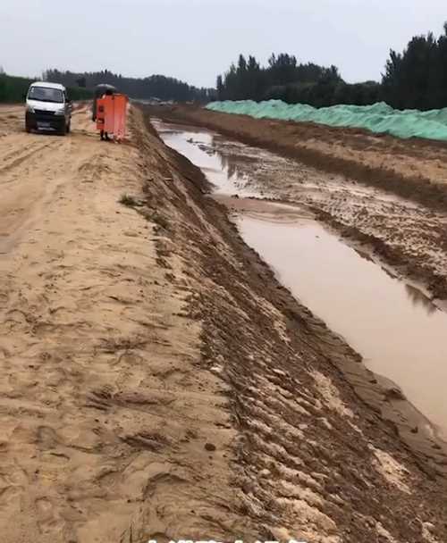 南京建邺区河道降水